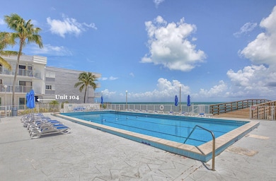 casa clara pool 2