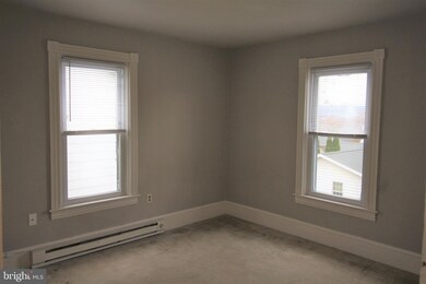 364 APT. B E Jackson St, New Holland, PA 17557 - photo 7