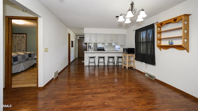 414 S 3rd St, Glen Ullin, ND 58631 - photo 3