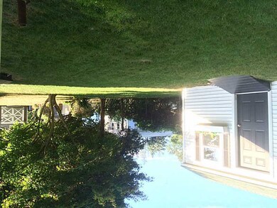 25 Queen Ave, West Warwick, RI 02893 - photo 4