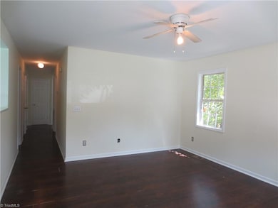 811 Carter St, High Point, NC 27260 - photo 3