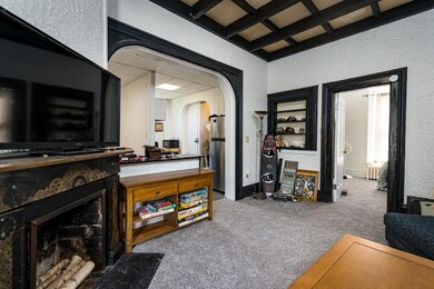 606 Living Room