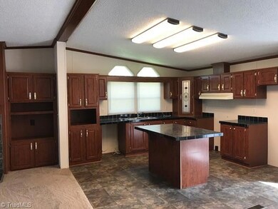 6739 Coltrane Mill Rd, Greensboro, NC 27406 - photo 7