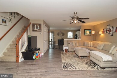 316 Saint Nicholas St, Reading, PA 19607 - photo 4