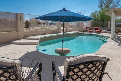 Stunning Pool on the Golf Course