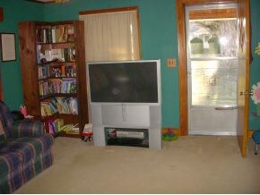 WELCOME PLEASE COME IN