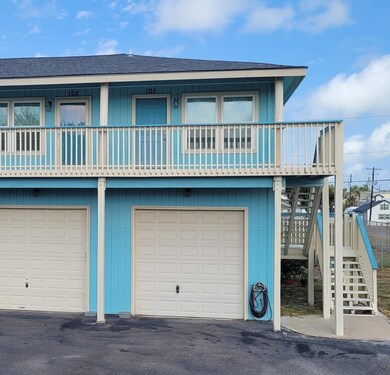 1809 Hillcrest Dr unit 101, Rockport, TX 78382 - photo 2