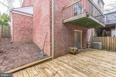 9843 Rainleaf Ct, Columbia, MD 21046 - photo 3