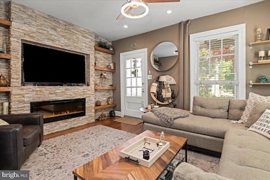 84 S Clinton St, Doylestown, PA 18901 - photo 6