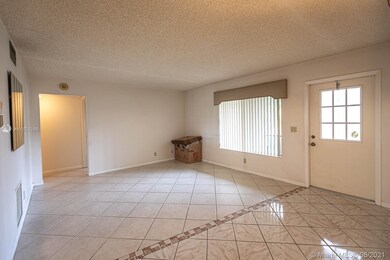 109 Lake Pine Cir unit D-1, Greenacres, FL 33463 - photo 4