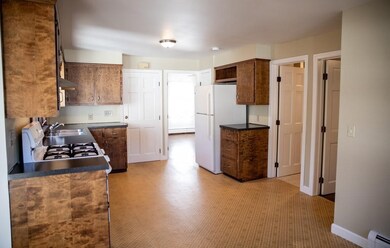 11 Milk St unit 2, Bristol, RI 02809 - photo 4