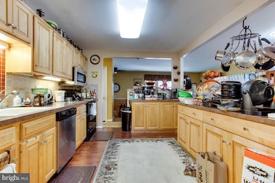 16140 Kenny Rd, Laurel, MD 20707 - photo 7
