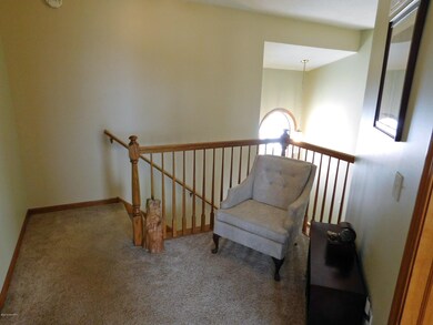 2619E E Highland View Cir SE unit 6, Grand Rapids, MI 49506 - photo 5