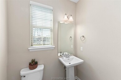 2027 Harvey Mitchell Pkwy S, College Station, TX 77840 - photo 7