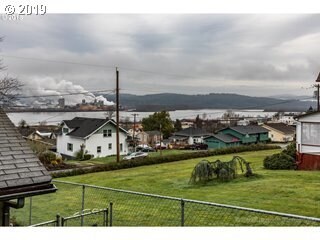 416 W D St, Rainier, OR 97048 - photo 2