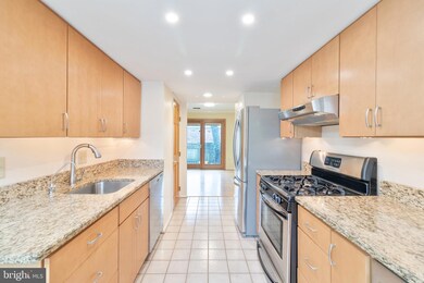 2045 Mayflower Dr, Woodbridge, VA 22192 - photo 7