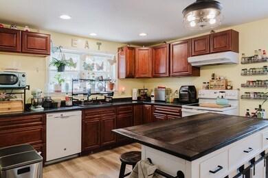 16 Oak St, Fairhaven, MA 02719 - photo 7