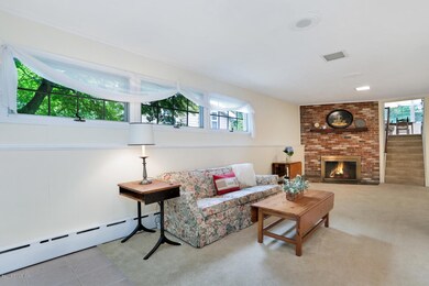 16 Sunshine Ave Riverside CT-large-009-3