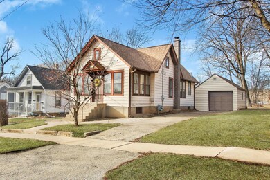 26 Lovell St, Elgin, IL 60120 - photo 2