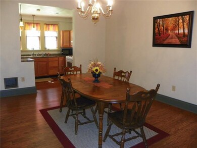 Here you can see how the kitchen is open to the di