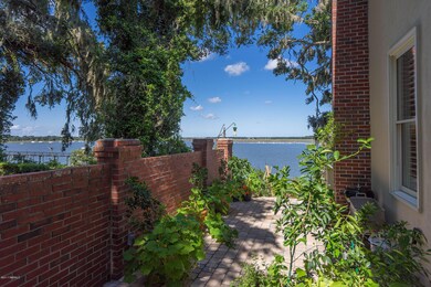 Garden patio2