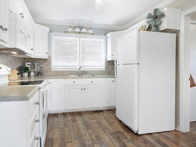 213 Moore St, Sylvester, GA 31791 - photo 6