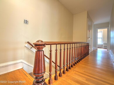 707 Scott St unit 2 (Second Floor), Stroudsburg, PA 18360 - photo 2
