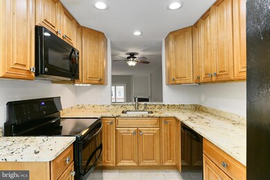 11931 Redtree Way, Reston, VA 20194 - photo 5