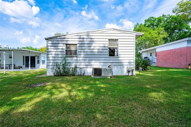 6207 Crestview Ln, Zephyrhills, FL 33542 - photo 5