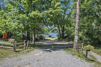 12167 Southgate Dr, Plainwell, MI 49080 - photo 4