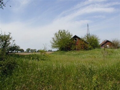 18000 W Holt Rd, Brooklyn, WI 53521 - photo 2