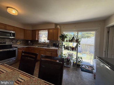 111 Huckleberry Ln, Browns Mills, NJ 08015 - photo 5