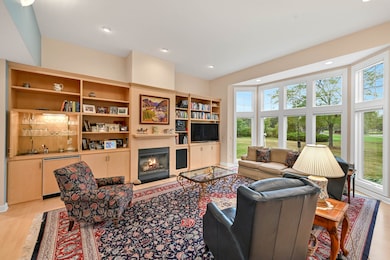 10649 N Hidden Reserve Cir, Mequon, WI 53092 - photo 4