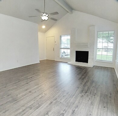 1912 Pine Dr, Rosenberg, TX 77471 - photo 4