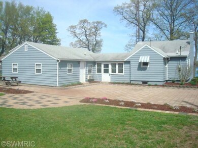 50982 Garret Rd, Dowagiac, MI 49047 - photo 2