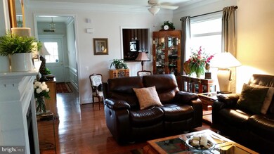 8406 Mountain Larkspur Dr, Lorton, VA 22079 - photo 2