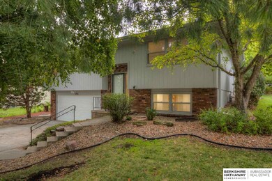 12961 Larimore Cir, Omaha, NE 68164 - photo 2