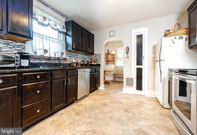 177 W Centre St, Woodbury, NJ 08096 - photo 2