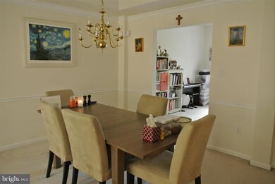 3118 Sutherland Hill Ct, Fairfax, VA 22031 - photo 7