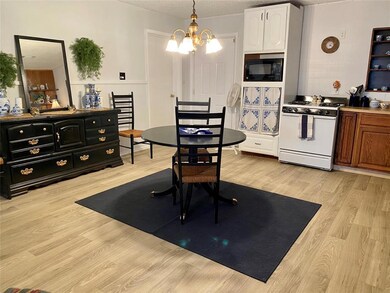 1116 W 7th St, Bonham, TX 75418 - photo 4