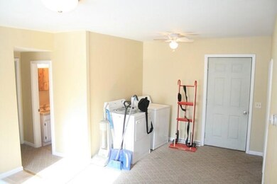 Main flr. unit LR