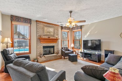 11897 Weathered Edge Dr, Fishers, IN 46037 - photo 4