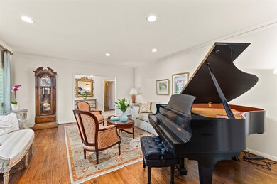 11727 Winshire Cir, Houston, TX 77024 - photo 5