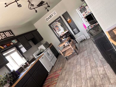 404 Monroe St, Winnemucca, NV 89445 - photo 5