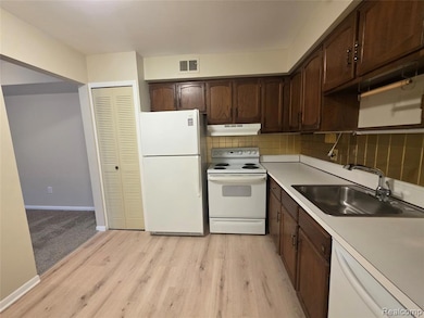 30795 Shiawassee Rd unit A-7, Farmington, MI 48336 - photo 7