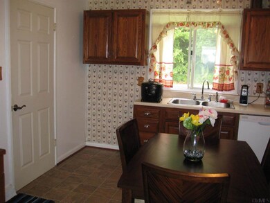 16 Winslow Dr, Schenectady, NY 12309 - photo 6