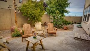 BackyardPatio (640x369)