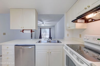 4529 Holly Tree Rd unit 701, Wilmington, NC 28412 - photo 7