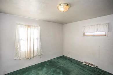 1335 E 28th St, Des Moines, IA 50317 - photo 6