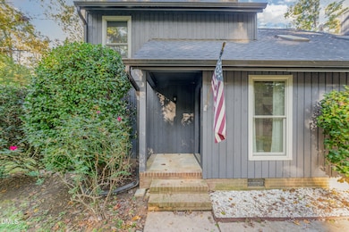 4425 Surry Ridge Cir, Apex, NC 27539 - photo 5